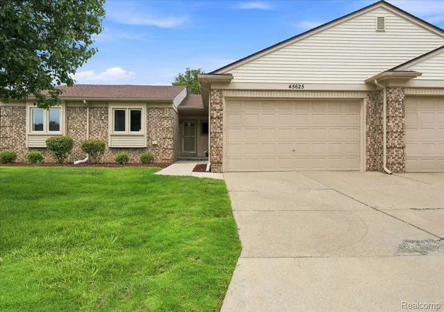 45625-elm-tree-ln-shelby-township-mi-48315/hzid_4b2fe7fe