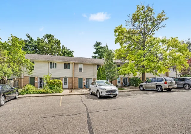 3583-kenbrooke-ct-kalamazoo-mi-49006/hzid_ded246d7