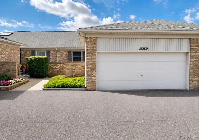 48781-ml-bank-ct-shelby-township-mi-48315/hzid_591dcaa8