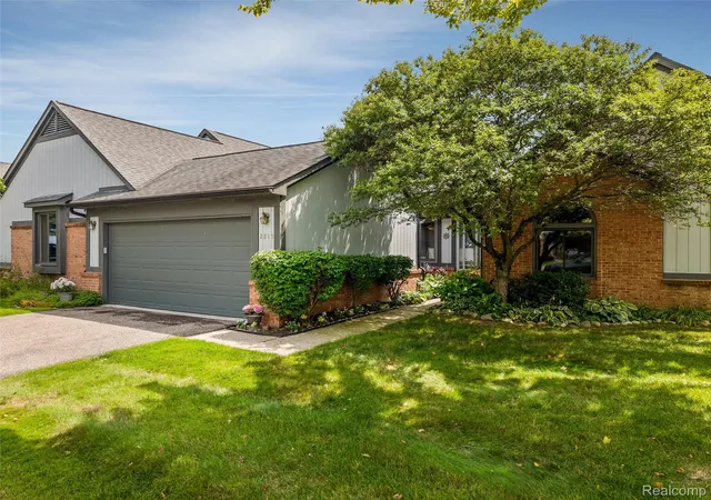 2815-lochmoor-blvd-lake-orion-mi-48360/hzid_95499dc5