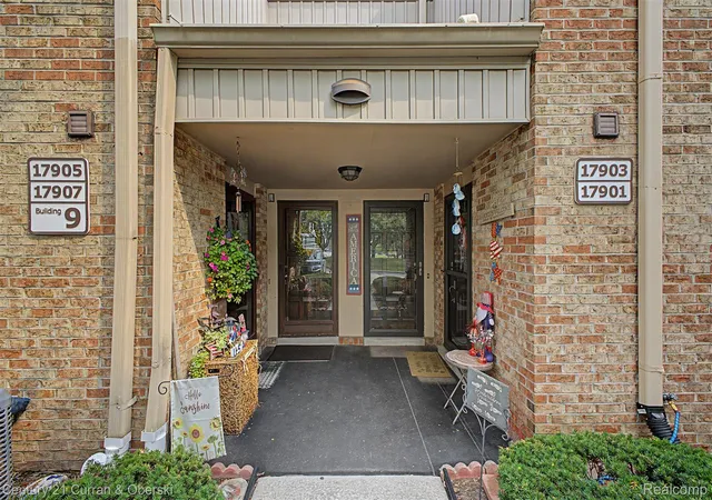 17905-university-park-dr-99-livonia-mi-48152/hzid_20a63ff9