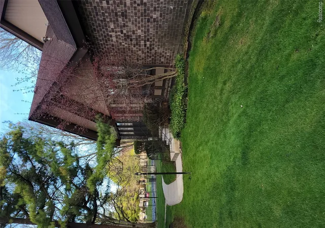 25191-greenbrooke-dr-southfield-mi-48033/hzid_82658f48