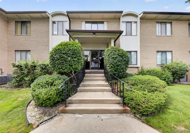 31915-w-14-mile-rd-farmington-hills-mi-48334/hzid_40ab260b