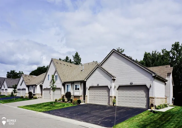 28001-gregory-st-grand-blanc-mi-48439/hzid_ac473bf1
