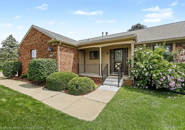 12460-cambridge-blvd-south-lyon-mi-48178/hzid_35f9e54c