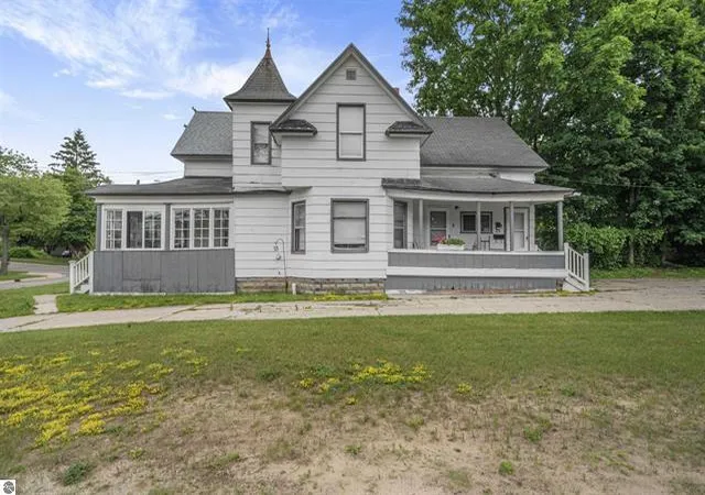 314-e-pine-st-cadillac-mi-49601/hzid_9a15b14a
