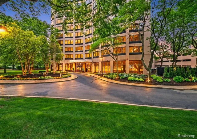 5000-town-ctr-2606-southfield-mi-48075/hzid_30e6939f