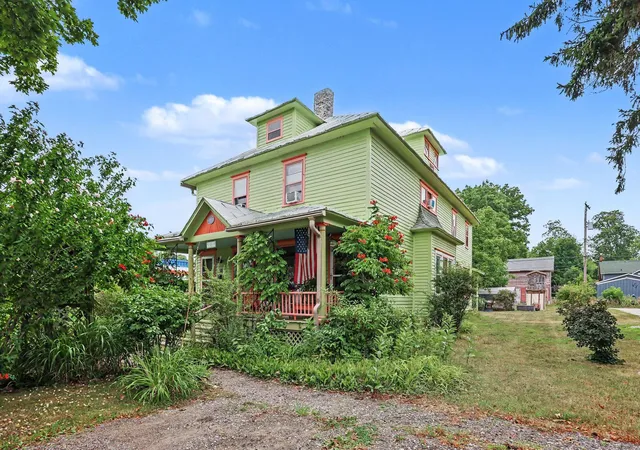 109-s-division-st-whitehall-mi-49461/hzid_5d712b94