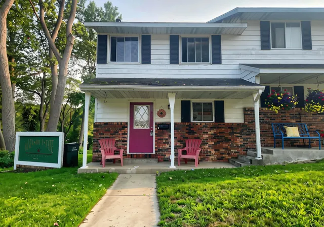 1369-creek-dr-a-muskegoncity-muskegon-mi-49441/hzid_57763c31
