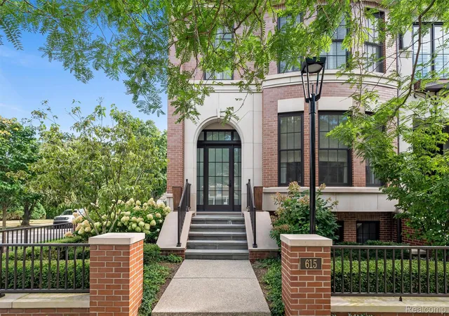 615-w-brown-st-birmingham-mi-48009/hzid_c2c233e2