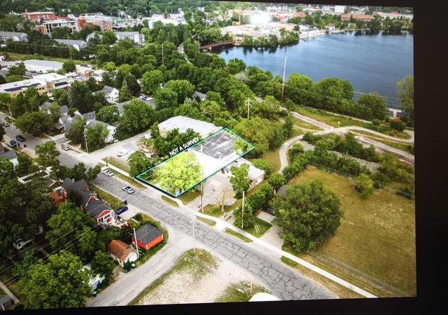 807-lake-ave-traverse-city-mi-49684/hzid_1948e17d