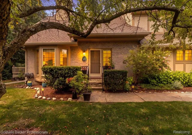 2736-winter-garden-ct-ann-arbor-mi-48105/hzid_fd4fdd00