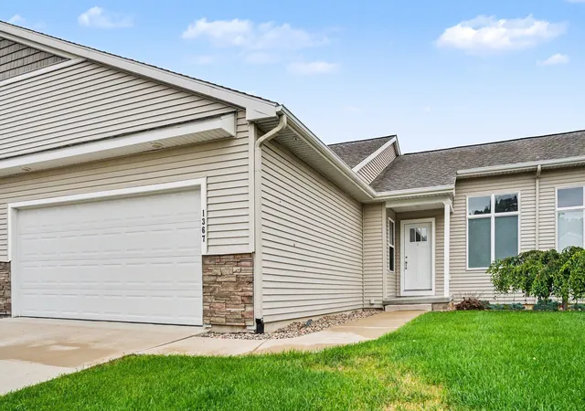 1367-s-village-cir-kalamazoo-mi-49009/hzid_6814f7d9