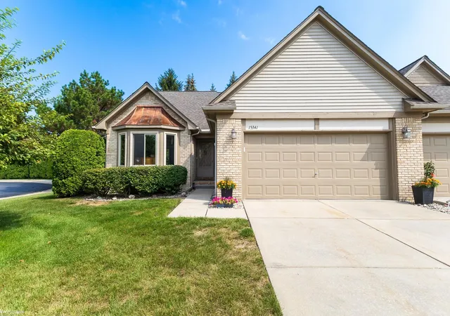 15341-pebble-pointe-dr-clinton-township-mi-48038/hzid_c1d0fa5d