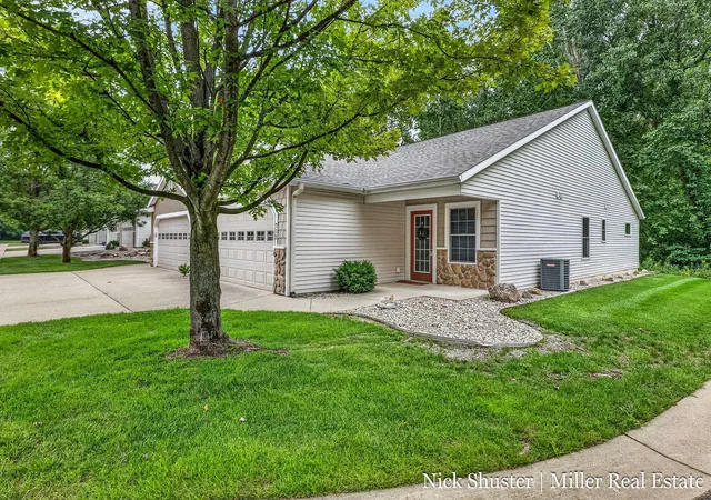 712-riverwalk-st-11-hastings-mi-49058/hzid_3ddf880e