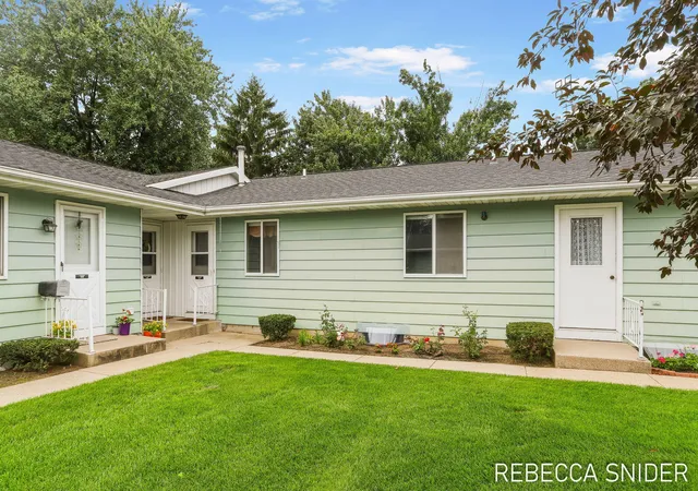 5692-leisure-s-dr-se-grand-rapids-mi-49548/hzid_e5ad54c4