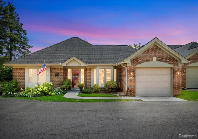 21388-magnolia-ct-farmington-hills-mi-48336/hzid_3e35f25c