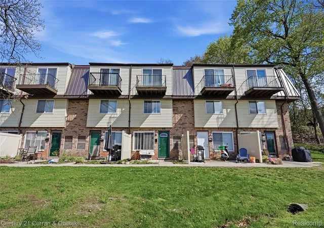 862-n-main-st-milford-mi-48381/hzid_5d1e92f2