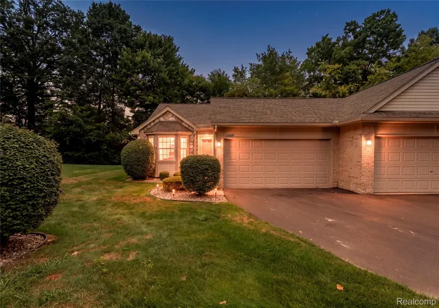 12045-hickory-w-utica-mi-48315/hzid_99430f90