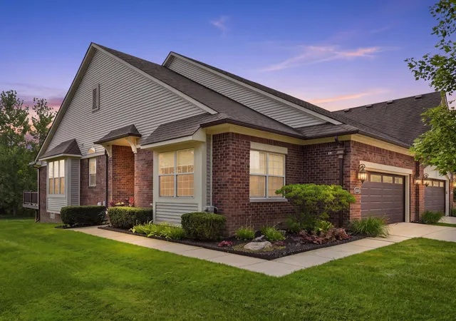 40466-juniper-ct-clinton-township-mi-48036/hzid_9de80c56