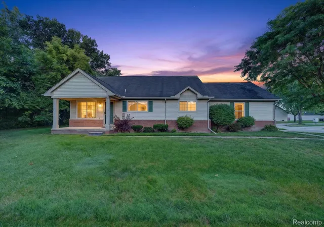 16830-kenwood-ct-roseville-mi-48066/hzid_403b40fe