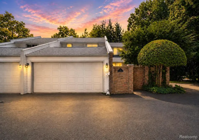 169-e-long-lake-rd-bloomfield-hills-mi-48304/hzid_157a95b2