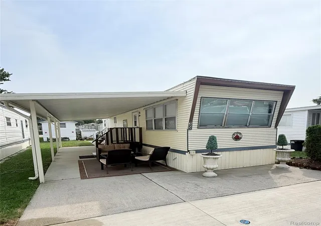5203-main-st-lexington-mi-48450/hzid_448082f5