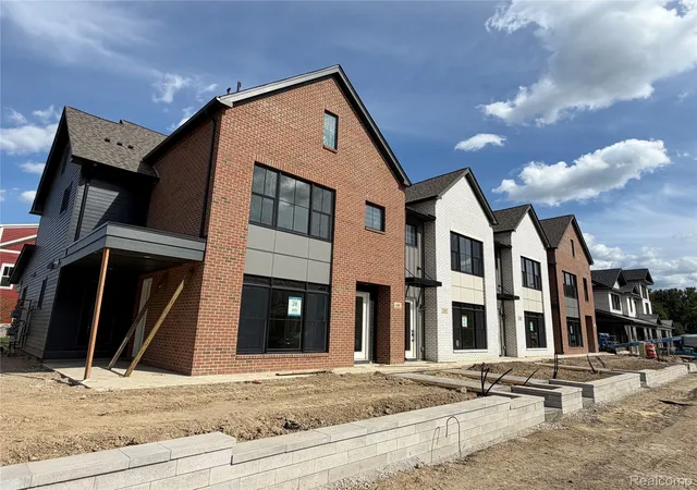 409-s-center-st-28-northville-mi-48167/hzid_b4f16c9c