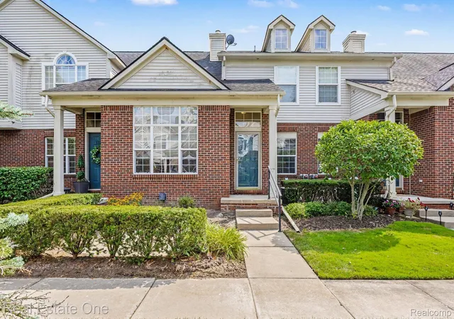 33102-emma-cir-187-commercechartertownship-oakland-mi-48390/hzid_d0cbfe9c