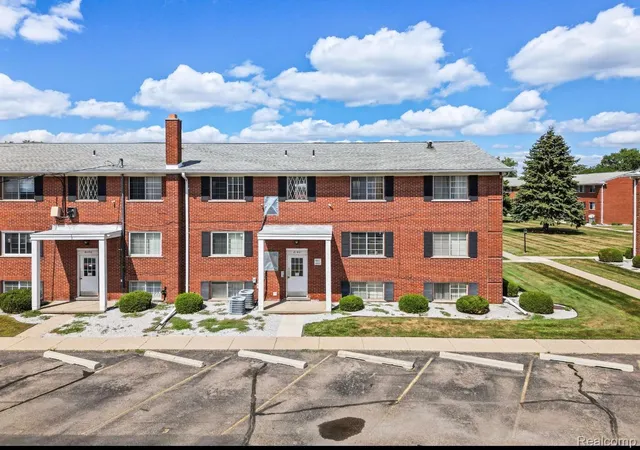 8140-crestview-dr-sterling-heights-mi-48312/hzid_5d2d538c