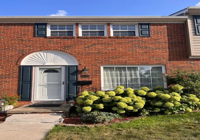 41305-lagoon-ct-northville-mi-48167/hzid_fa0ef194