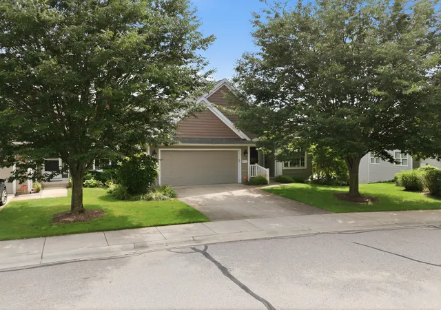 2175-gray-oak-cvs-portage-mi-49024/hzid_70557c50