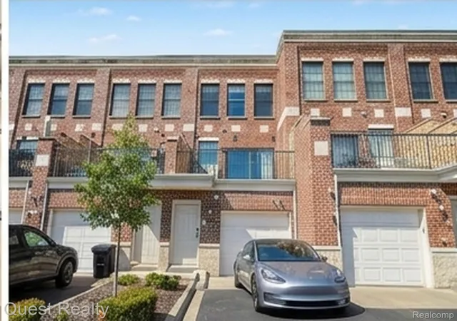 218-mill-st-rochester-mi-48307/hzid_ef3d5e52