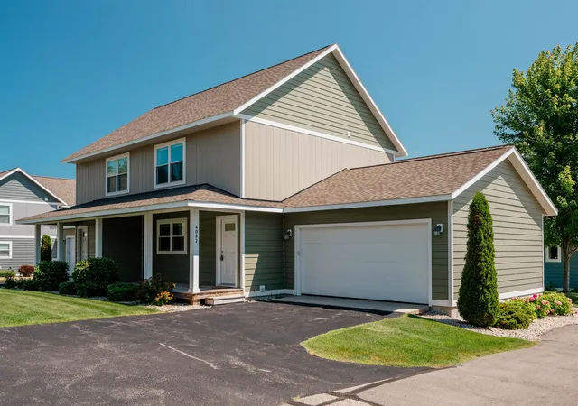 4082-haverhill-ct-traverse-city-mi-49684/hzid_b9fe51b6