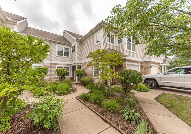 628-riverstone-ln-chelsea-mi-48118/hzid_b26f9a28