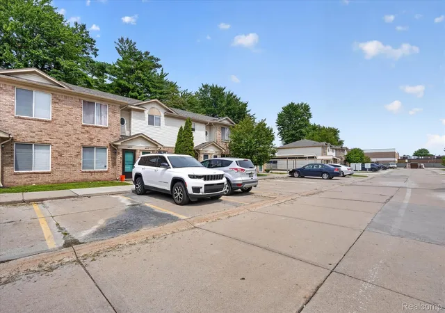 30336-wedgewood-cir-roseville-mi-48066/hzid_a99dc642