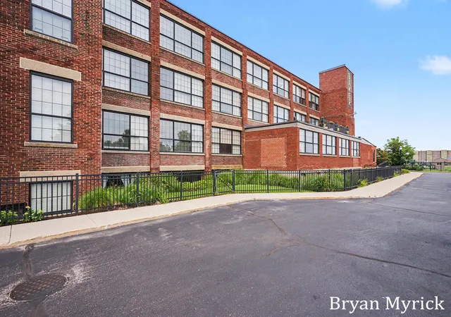 533-columbia-ave-009-hollandcity-ottawa-mi-49423/hzid_3904de18
