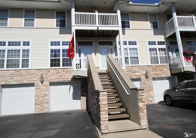 304-beachwalk-trail-erietownship-monroe-mi-48157/hzid_a7c6e1e6