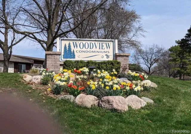 7485-woodview-st-3-westlandcity-wayne-mi-48185/hzid_d74a3701