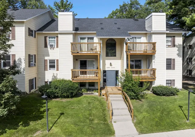 4241-mitchell-creek-dr-eastbaytownship-grandtraverse-mi-49686/hzid_665c9d6d
