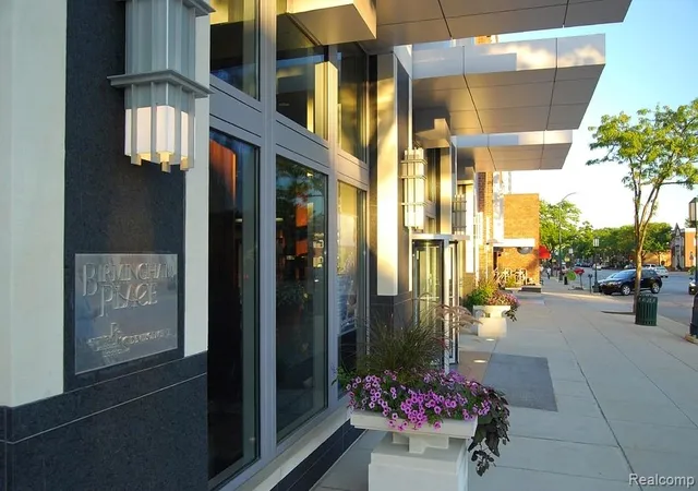411-s-old-woodward-ave-529-birminghamcity-oakland-mi-48009/hzid_d0bf985d