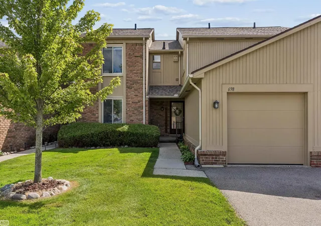 698-tennyson-ct-rochester-hills-mi-48307/hzid_1786e947
