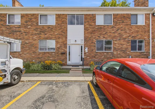 29622-hoover-rd-warrencity-macomb-mi-48093/hzid_2121c3c9