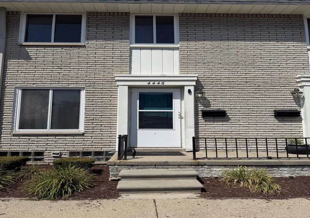 4446-15-mile-rd-sterling-heights-mi-48310/hzid_70b83a30