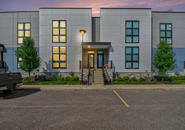 6011-port-view-dr-se-grand-rapids-mi-49512/hzid_fb6ef918