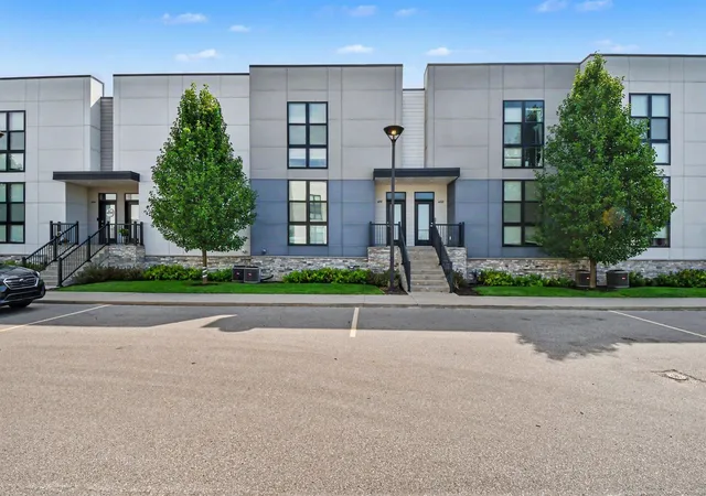 6018-port-view-dr-se-grand-rapids-mi-49512/hzid_e5a19150