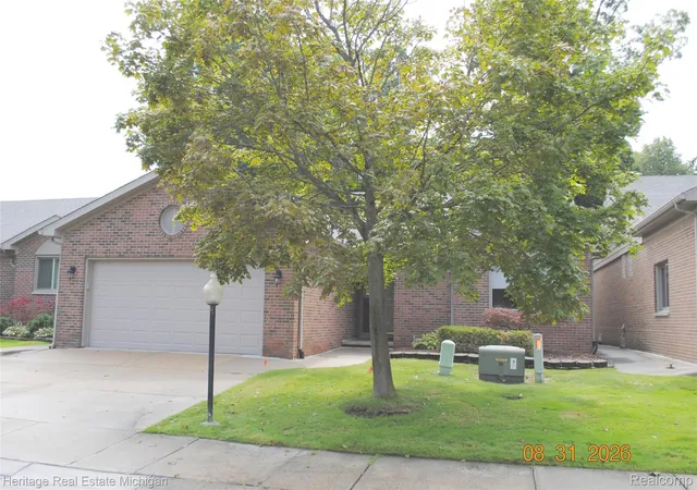 380-walnut-dr-south-lyon-mi-48178/hzid_682c23d0