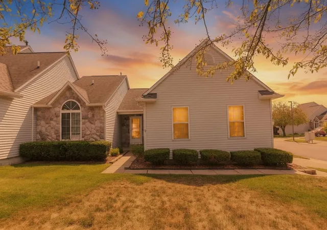 860-knollwood-cir-south-lyon-mi-48178/hzid_f52d4b68