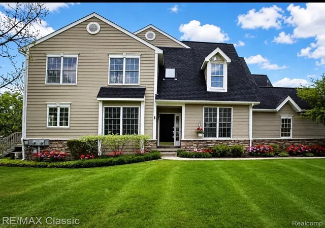 26426-is-lake-dr-24-novi-mi-48374/hzid_544d369e