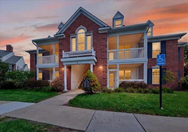 932-w-summerfield-glen-cir-ann-arbor-mi-48103/hzid_d9c2cdd4